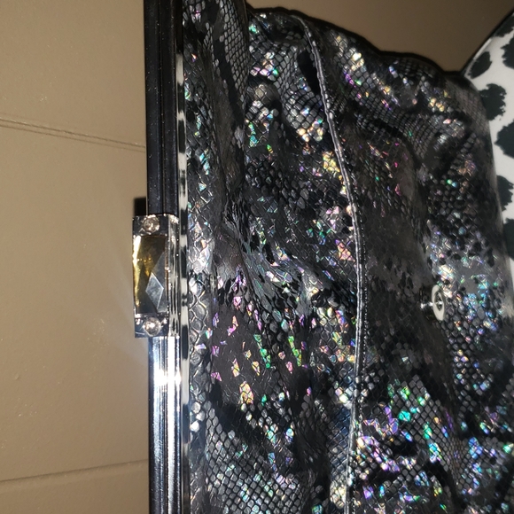 Simply Vera Wang Clutch - Picture 5 of 8